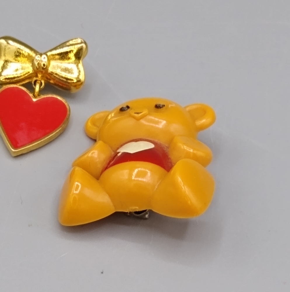 Avon Teddy Bear Pin & Red Heart Bow Brooch Set - Valentine’s Day Cute Vintage - Picture 2 of 13